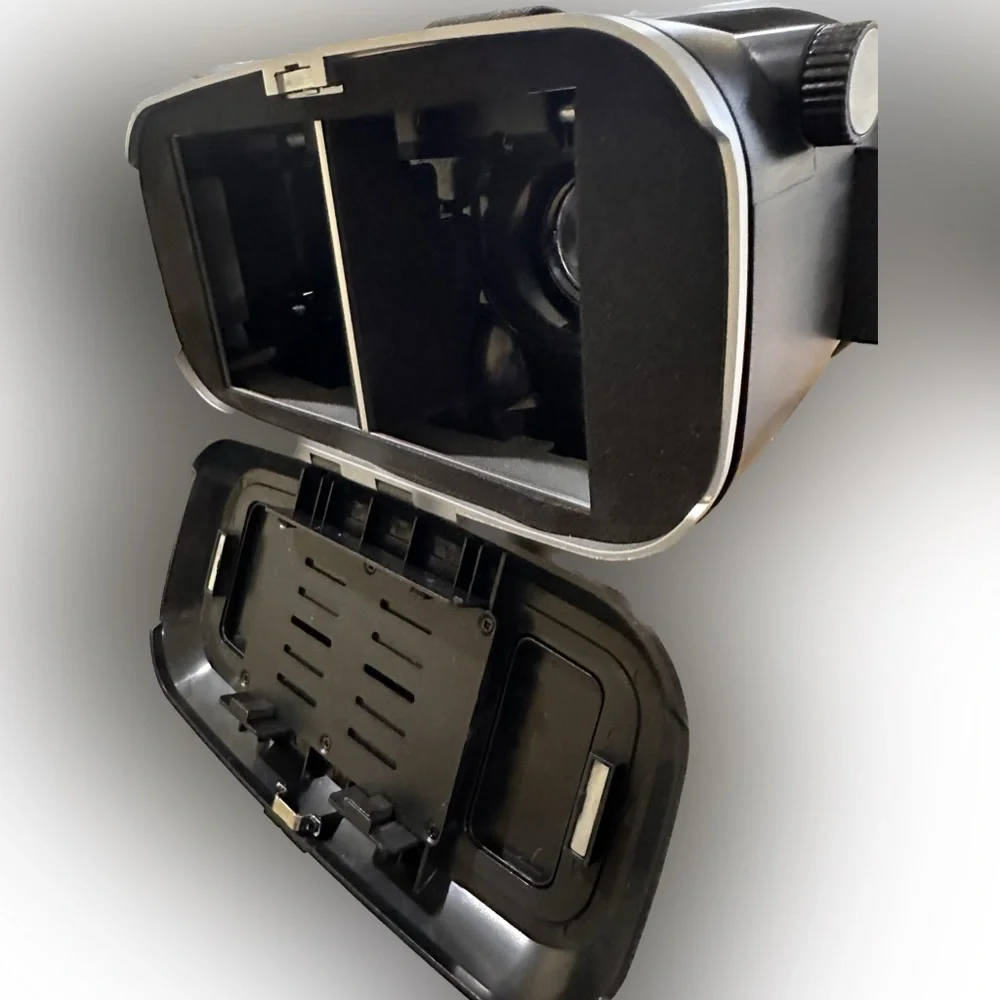 Stark Virtual Reality Headset